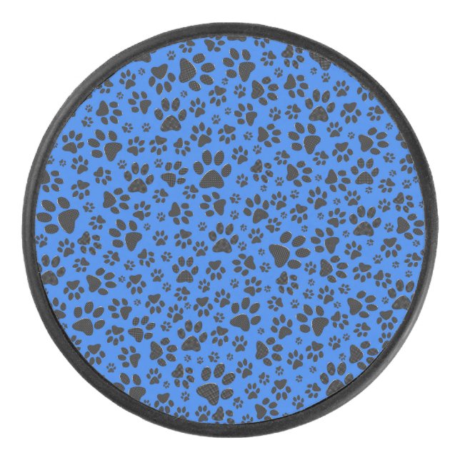 Dog Paws Black & White Polka Dot auf Tech Blue Eishockey Puck (Vorderseite)