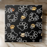 Dog Paws Gray | Schwarze Keramik Fliese<br><div class="desc">Keramik Kachel ist ideal für die Bedeckung von Tischen,  Empfang-Theken,  Regalen,  Böden Dekorationstüren und Wänden</div>
