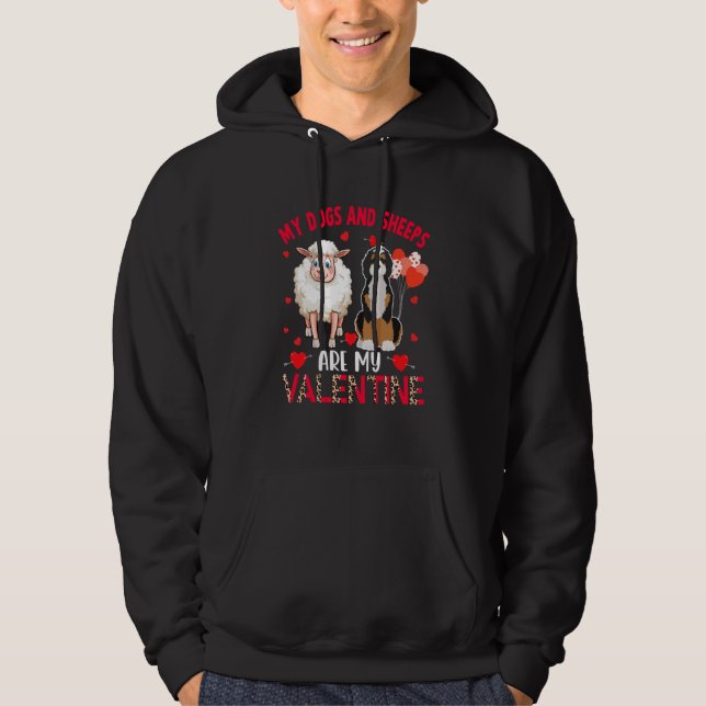 Dogs And Sheeps Are My Valentine Bernedoodle With  Hoodie (Vorderseite)
