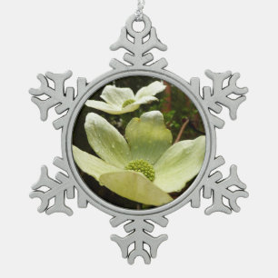 Dogwood and Redwoods in Yosemite National Park Schneeflocken Zinn-Ornament
