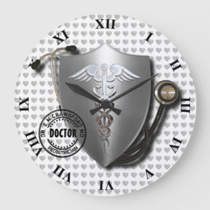 Doktor Symbols Caduceus On Stethoscope und Große Wanduhr