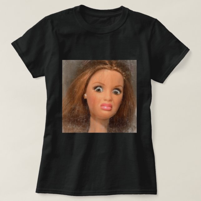 Doll Face Funny Meme T-Shirt (Design vorne)
