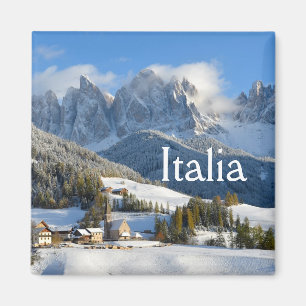 Dolomitdorf im Wintertextmagneten Magnet