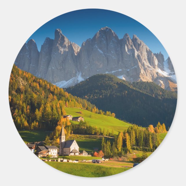 Dolomiten Dorf im Herbst rund Aufkleber (Vorderseite)