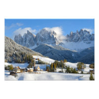 Dolomiten Dorf im Winter Foto drucken