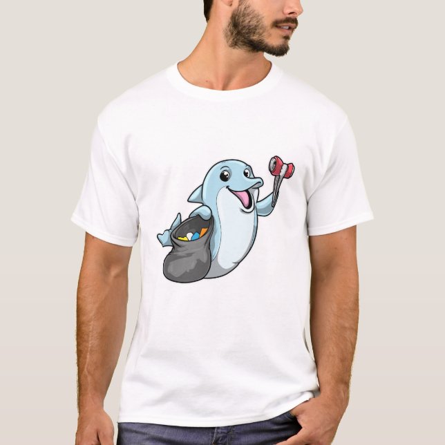 Dolphin als Reiniger mit Mülltüte T-Shirt (Vorderseite)