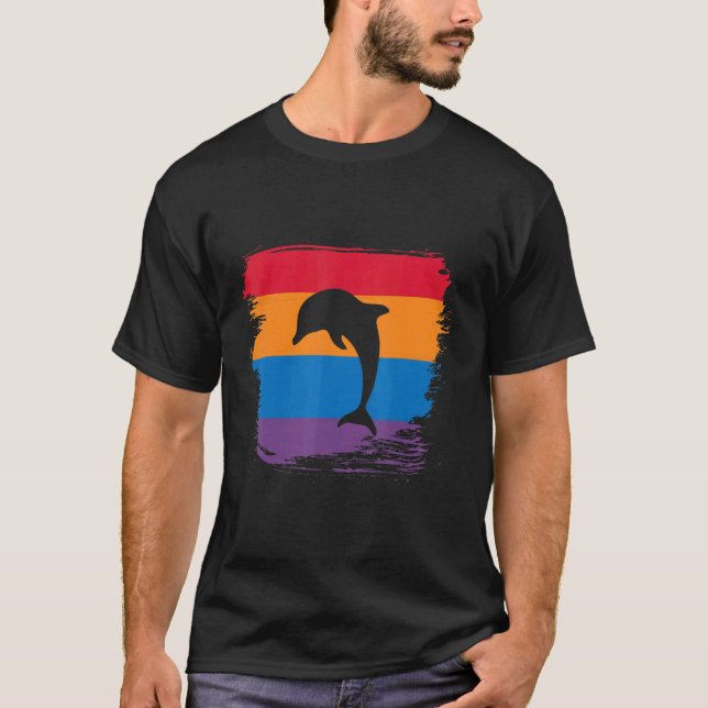 Dolphin Shadow Silhouette mit farbenfroher Flagge T-Shirt (Vorderseite)