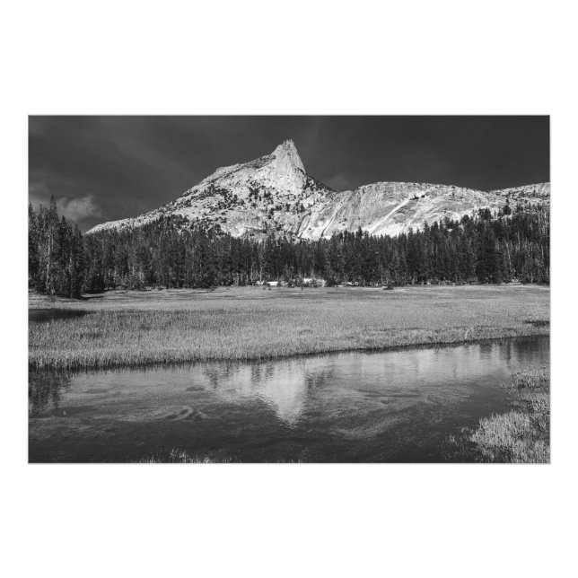 Domgipfel des Yosemite-Nationalparks Fotodruck (Vorne)