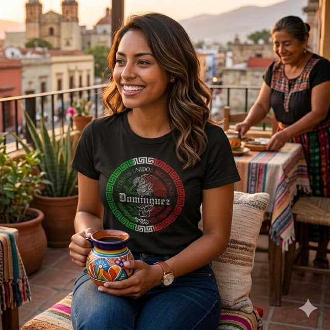 Domínguez Nachname México Emblem Shirt (Domínguez Last Name México emblem shirt)