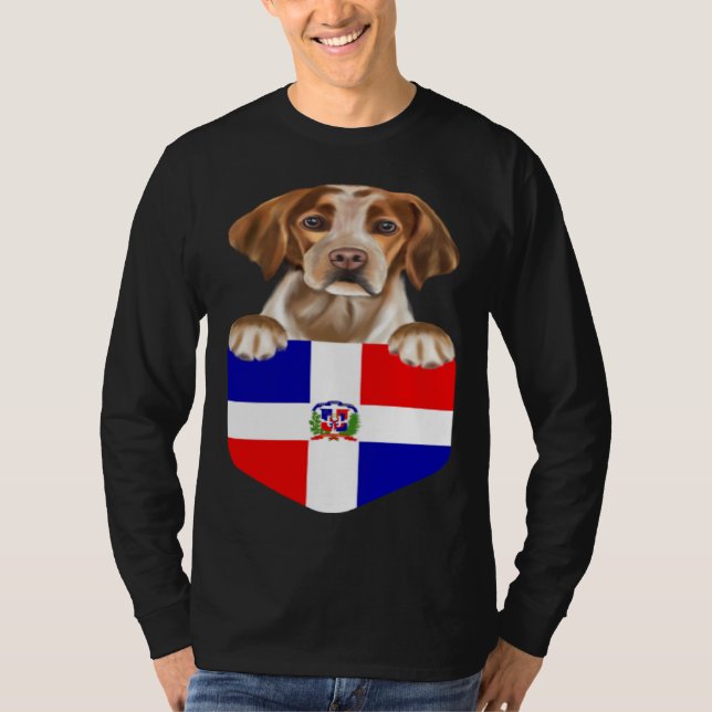 Dominican Republic Flag Brittany Dog In Pocket T-Shirt (Vorderseite)