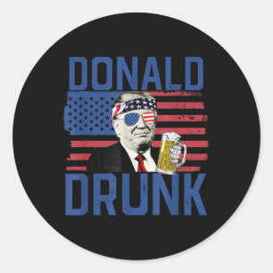 Donald Betrunken 4. Juli US-Flagge trinken Präside Runder Aufkleber