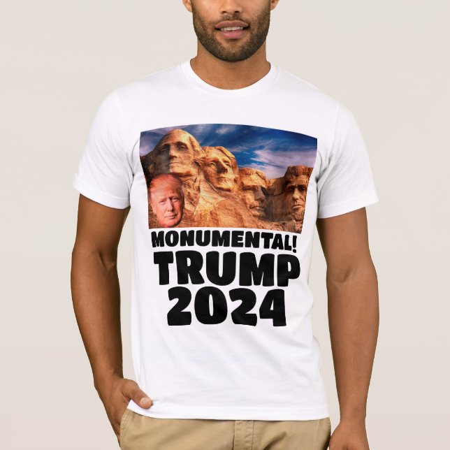 DONALD TRUMP 2024 AUF DEM RUSHMORE-T - SHIRT (Vorderseite)