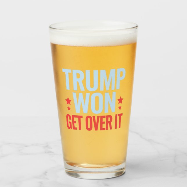 Donald Trump gewinnt 2024 den Sieg Trumps Glas (Vorne (Gefüllt))