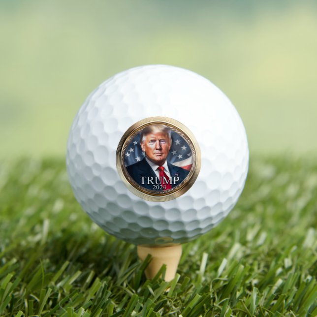Donald Trump-Goldkampagne 2024 für Imitate Golfball (Insitu T-Shirt)