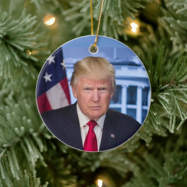 DONALD TRUMP HANDSOME PORTRAIT CHRISTMAS ORNANATIO KERAMIK ORNAMENT (Baum)