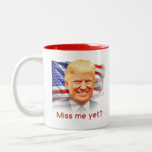 Donald Trump hat mich doch verfehlt? Zweifarbige Tasse