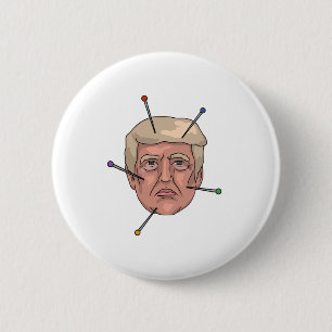 Donald- TrumpVoodoo-Puppen-Button-Illustration Button