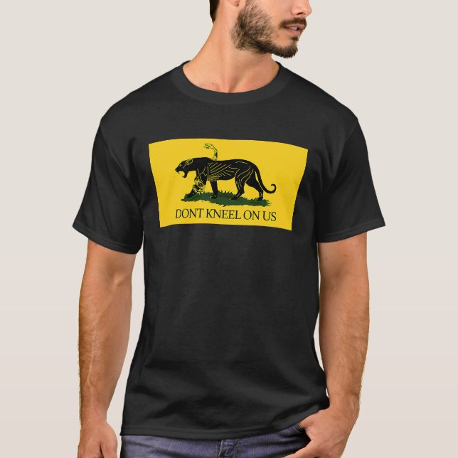 DONT KNEEL AUF US-Gadsden Flag Black Panther Snake T-Shirt (Vorderseite)