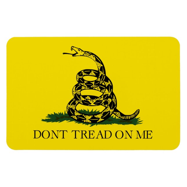 DONT TREAD ON ME Rattlesnake Snake Revolution Flag Magnet (Horizontal)