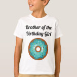 Donut Birthday Party Brother T - Shirt<br><div class="desc">Geburtstag feiern ist eine Familienaffäre! Erhalten Sie passende Shirts für die ganze Familie,  damit Sie stilvoll feiern können. Es macht nicht nur Spaß,  das Thema zu spielen,  sondern es lässt andere Eltern leicht wissen,  wer die Gastgeber des Party sind! Diese Donut Party Shirts sind die perfekte Touch!</div>