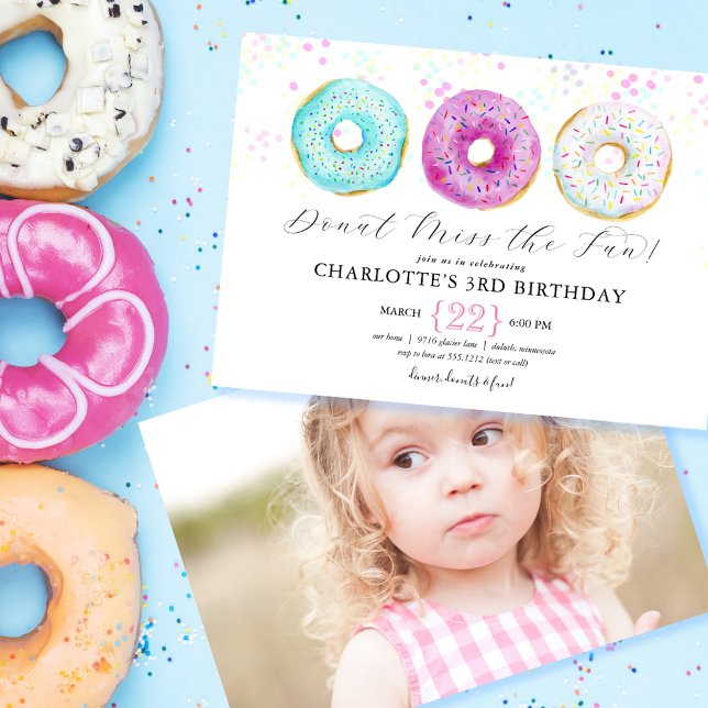 Donut Birthday Party Foto Einladung (Donut Birthday Party Photo Invitation. Donut themed photo invitation. Cute donut themed party invite)