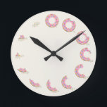 Donut Clock Runde Wanduhr<br><div class="desc">Beginnen Sie Ihren Tag mit einem Donut und beobachten Sie,  wie sich jeder Biss in die Stunden Ihres Tages verwandelt.</div>