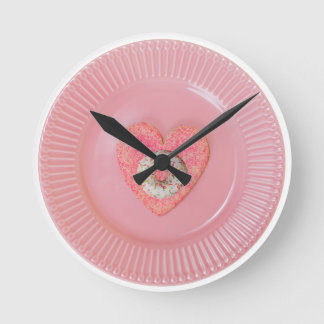 Donut-Design, runde Wanduhr