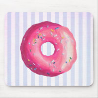 Donut mit rosa Zuckerguss und Sprinklen