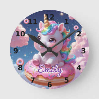 Donut Unicorn Wall Clock - bearbeitbarer Name Runde Wanduhr