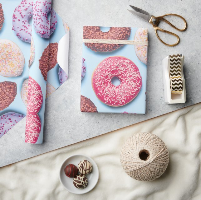 Donuts mit Sprinklmuster Geschenkpapier (Kunsthandwerk)