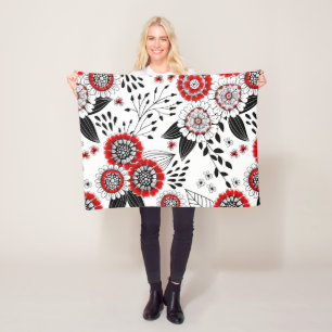 Doodle-Blume und -Blätter in Rot und Schwarz Fleecedecke