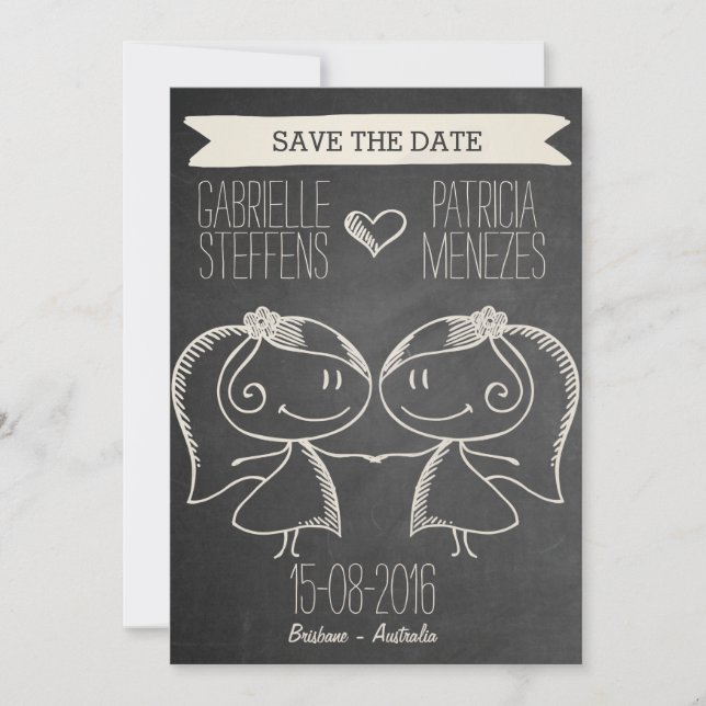 Doodle Couple auf Blackboard Lesbian Save the Date (Vorderseite)