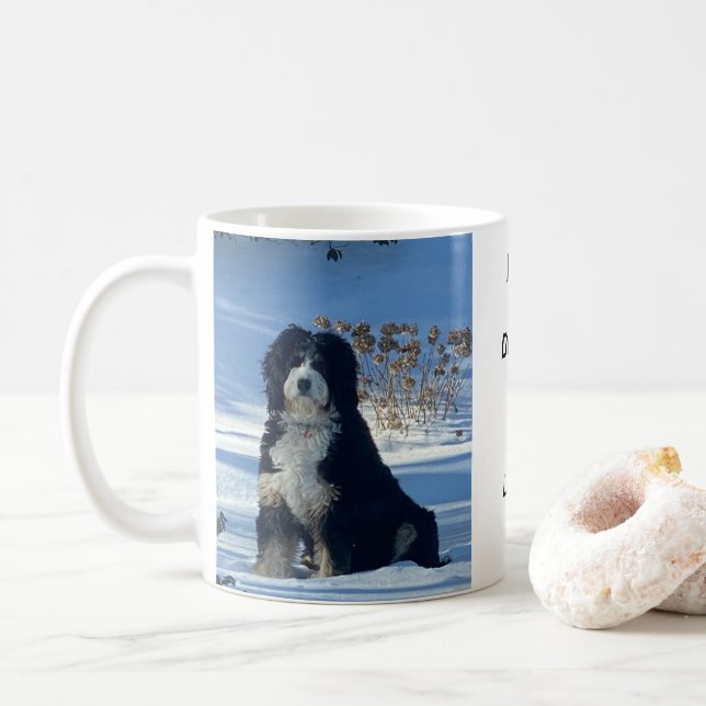 Doodle-Hundefan lustiger Home-Dekor Becher Kaffeetasse (Mit Donut)