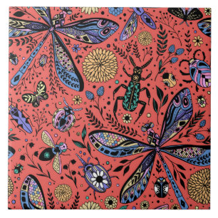 Doodle-Käfer auf Korallenrot Fliese