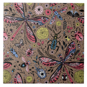 Doodle-Käfer auf mocha-braun Fliese