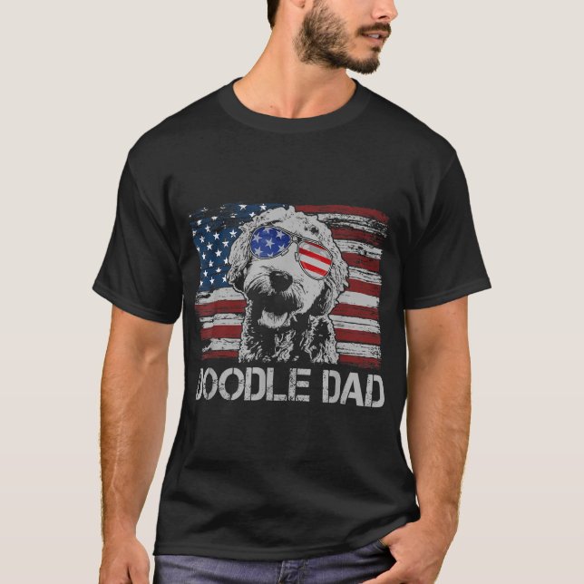 Doodle Vater Goldendoodle Dog American Flag 4. T-Shirt (Vorderseite)