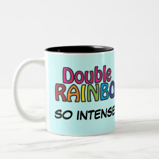 Doppel-Regenbogen über den Himmel Zweifarbige Tasse
