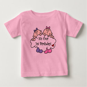 Doppelmädchen-erster Geburtstag Baby T-shirt