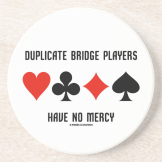 Doppelte Bridge-Spieler haben keine Getränkeuntersetzer