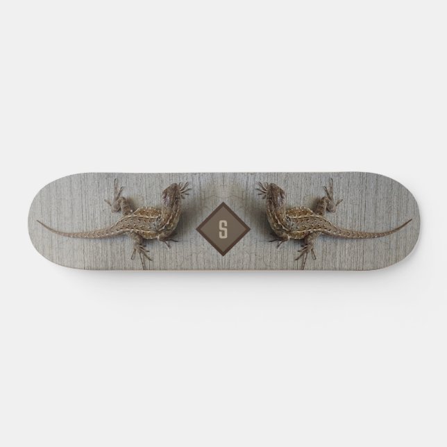 Doppeltes Eidechsen-Monogramm Skateboard (Horizontal)