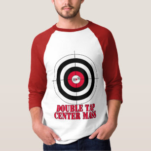 Doppeltes stechen Mittelmassengewehrziel an T-Shirt