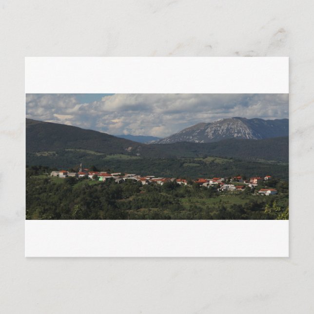 Dorf Janezevo Brdo, Berge Brkini, Slowenien Postkarte (Vorderseite)