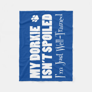 Dorkie ist nicht verwöhnt, ich bin einfach gut au fleecedecke