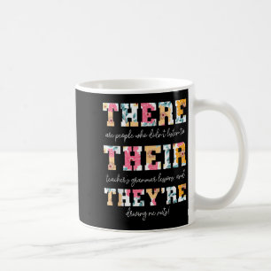 Dort ist ihr dreiteiliger englischer Grammatiklehr Kaffeetasse