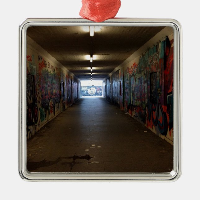 Dortmund U-Bahn Grafitti am Bahnhof Ornament Aus Metall (Vorne)