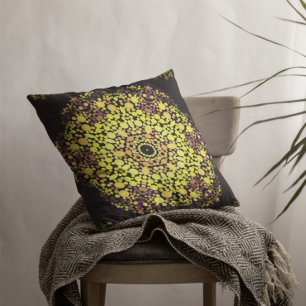 Dot Mandala Blume Gelb Lila und schwarz Kissen