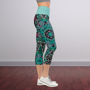 Dot Mandala Blume Grün Blau und Rot Capri Leggings