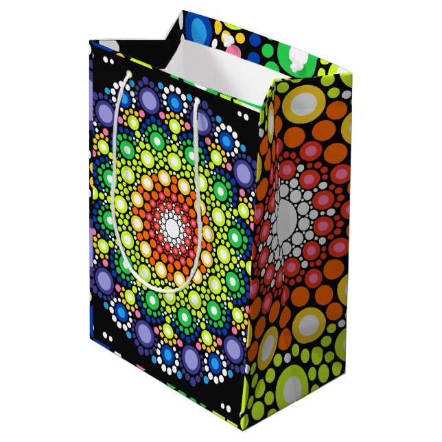 Dotter Mandala Retro Hippie Dots Mittlere Geschenktüte (Rückseite Schrägansicht)
