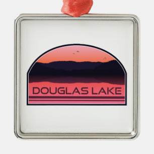 Douglas Lake Tennessee Red Sunrise Ornament Aus Metall