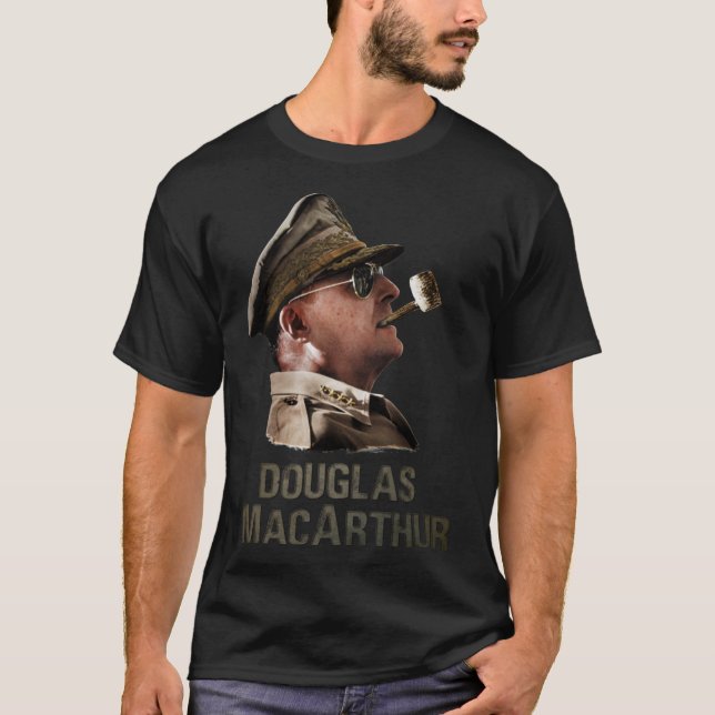 Douglas Macarthur, 1944 Colorized Art Gift Hallowe T-Shirt (Vorderseite)